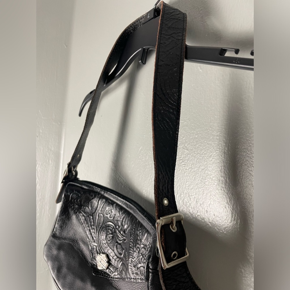 Leather Harley Shoulder Bag - Picture 6 of 14